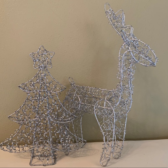 Wire Metal Mesh Reindeer & Christmas Tree - Picture 4 of 16